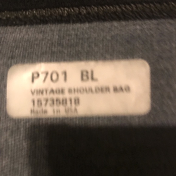 Dooney & Bourke Vtg. genuine leather bag, code # A8 005942, Made in USA - Picture 12 of 17